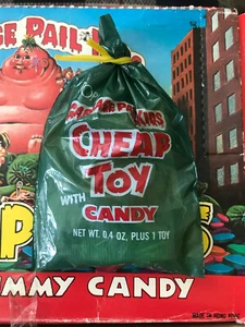 Garbage Pail Kids Cheap Toy With Candy NEW Sealed WAX 1986 RARE - Picture 1 of 2