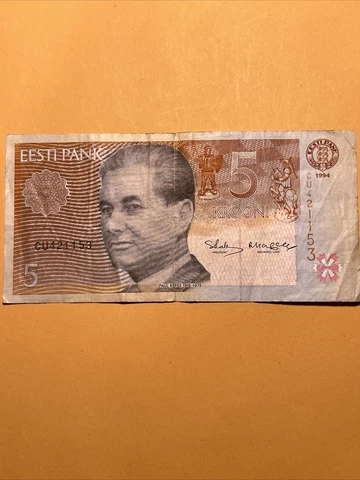 Estonia 5 Krooni Current Circulated Paper Money - Dated 1994 Cover