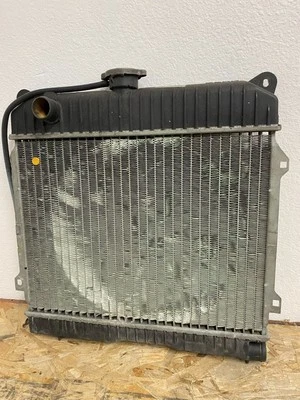 Radiador de refrigeración del motor BMW E10 2002 M10 MANUAL OEM  Foto 1 de 4
