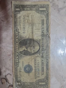 1935-E Series US $1 Silver Certificate Dollar Bill - Picture 1 of 2