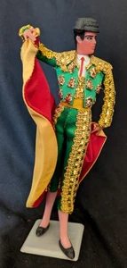 Muñeca Matador Española Vintage 7" Marin Torero Chiclanero con Capa y Gorra en Soporte - Imagen 1 de 7