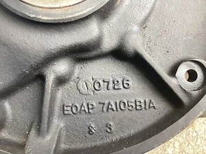 Bomba de aceite delantera Ford C6 transmisión OEM usada núcleo completo E0AP-7A105-B1A - Imagen 1 de 9