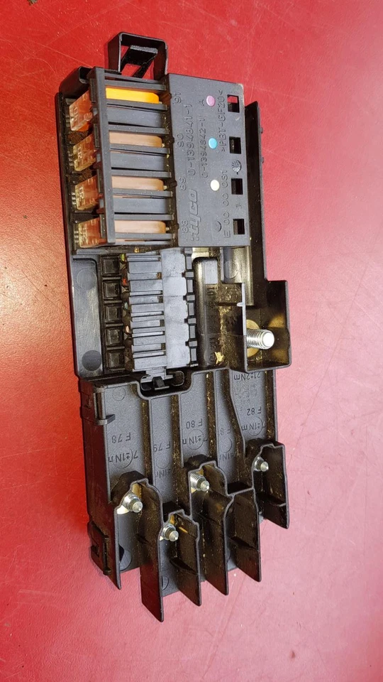 Distributor Unit Fuse Box Mercedes W211 W164 2115452601 - Image 1 of 1