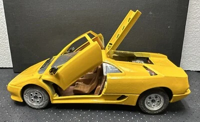 Majorette Lamborghini Diablo 1:24 Scale Diecast Yellow - Image 1 of 4