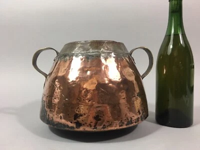 Très ancien CHAUDRON POT à 2 prises dinanderie CUIVRE jaune 18° - Photo 1/4