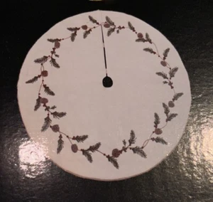 Winter Pinien Zapfen & rote Beeren bestickt Weihnachtsbaum Rock weiß Leinen - Bild 1 von 5