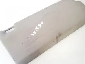 Volvo V50 2004 Sun Visor, With Light and Mirror and Clip used, Gen #1567939-65 - Foto 1 di 9