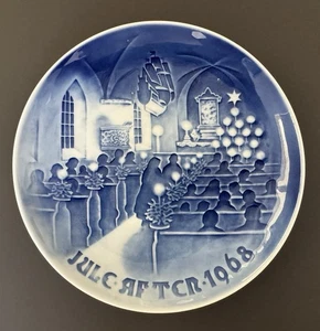 Vintage 1968 Bing & Grondahl Weihnachtsteller "Christmas In Church" Denmark MINT - Bild 1 von 5