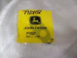 JD22) John Deere Genuine OEM Gasket R530687 - Picture 1 of 2