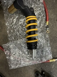 2003-2006 Honda CBR600RR OEM rear back shock absorber suspension - Picture 1 of 3
