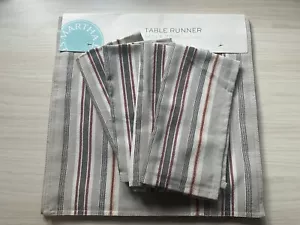 Martha Stewart Collection Benton Table Runner With Matching 4 Napkins - Picture 1 of 12