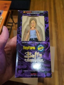 Buffy the Vampire Slayer/Moore Action Figure, 2001 Toy Fare Exclusive, New - Picture 1 of 2
