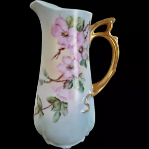 Jarra decorativa vintage de porcelana pintada a mano flores jarra mango dorado firmado - Imagen 1 de 6