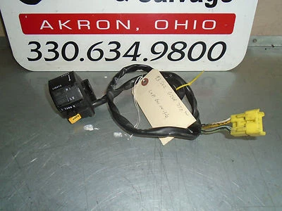 93 94 95 INTERRUPTOR MANILLAR INTERMITENTE SUZUKI GSXR 750 W GSXR750W Foto 1 de 3