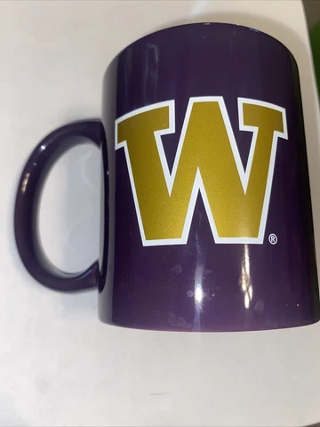 Washington Huskies Vintage Ceramic Mug - Dark Purple Cover