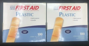 White Cross First Aide Adhesive Bandages 3/4" x 3" (2 boxes of 100) - Picture 1 of 3