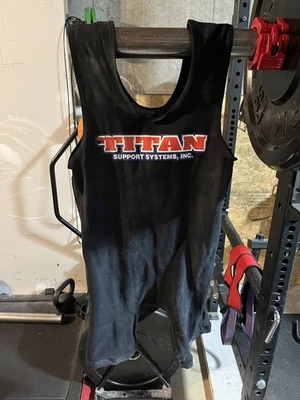Titan triumph Singlet Size Medium - Image 1 of 3