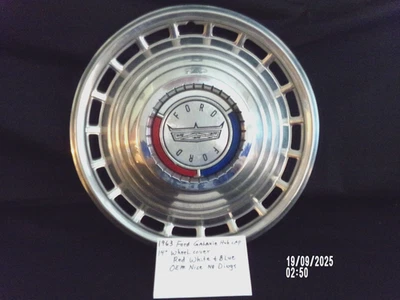 Ford Galaxy 1963 tapacubos/cubierta de rueda 14 pulgadas - rojo, blanco y azul Foto 1 de 4