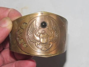 09J0 ANCIEN BRACELET EN LAITON EGYPTIEN EGYPTE AFRIQUE DU NORD SCARABEE - Imagen 1 de 6