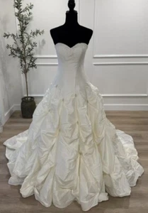 Wedding Dress Maggie Sottero Size 8 Petite Imperial Gown And Veil - Picture 1 of 13