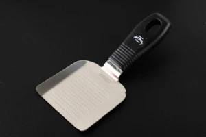 Seki Japan Merryaunty Garlic Grater Heavy Duty Stainless Steel 3.1" Black Handle - Picture 1 of 5