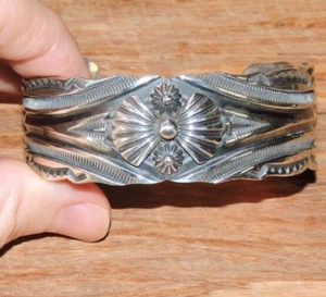 Brazalete Brazalete Derrick Gordon Plata Esterlina 925 Navajo Artista Indio Firmado - Imagen 1 de 9