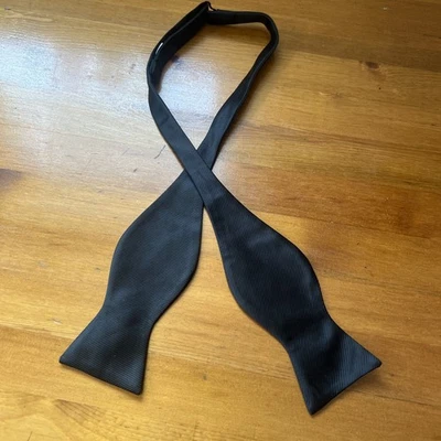 Calvin Klein Bow Tie BLACK Wide Self Tie Polyester Tuxedo  - Image 1 of 4