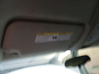 Viseira solar esquerda driver sem iluminação compatível com 07-14 SUBURBAN 1500 1085974 - Imagem 1 de 4