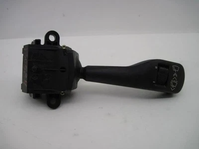 INTERRUPTOR COLUMNA 320i 330i 530i M3 99 00 01 02 03 04 05 8 363 664 M 680797 Foto 1 de 4