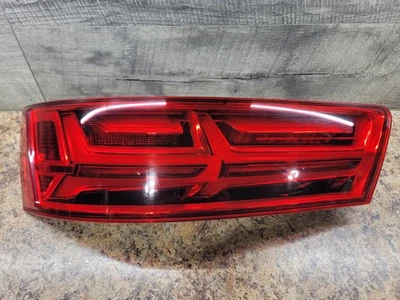 Левый светодиодный задний фонарь со стороны водителя для Audi Q7 2017–2019 годов от оригинального производителя - Изображение 1 из 4