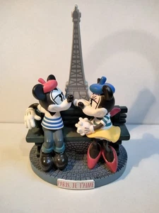 Disney EPCOT World Showcase Mickey & Minnie Eiffel Tower Paris JeT'aime Figurine - Picture 1 of 9
