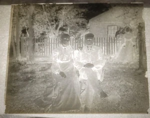 Antique GLASS NEGATIVE Man And Wife Picture Plate - Picture 1 of 1