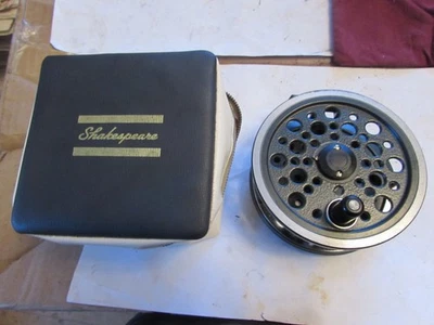 excelente carrete de pesca con mosca salmón beaulite shakespeare jóvenes 4,25" serie 1500 Foto 1 de 4