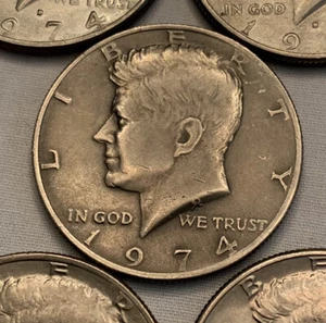 1974 Kennedy Half Dollars (Lot of 5), Circulated - 4 with D / 1 No Mint Mark - Picture 1 of 8