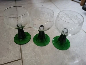 6 Wein Gläser Römer Weinlaub Dekor Grün Stiel 0,1L Vintage Glas - Bild 1 von 4
