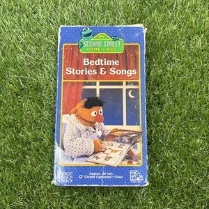My Sesame Street Home Video Bedtime Stories & Songs Ernie Muppets (VHS, 1986) - Foto 1 di 5