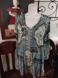 BLUSA SIMPLE NOELLE MANGA 3/4 AZUL PAISLEY SEMI TRANSPARENTE DEBAJO DE LAS CADERAS TALLA M - Imagen 1 de 6