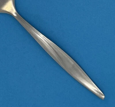 ГЛЯНЦЕВЫЕ СТОЛОВЫЕ ПРИБОРЫ HANFORD FORGE NORWOOD ИЗ НЕРЖАВЕЮЩЕЙ СТАЛИ С ЗАВИТКАМИ АСИММЕТРИЧНЫЕ HK - ВЫБОР - Изображение 1 из 3