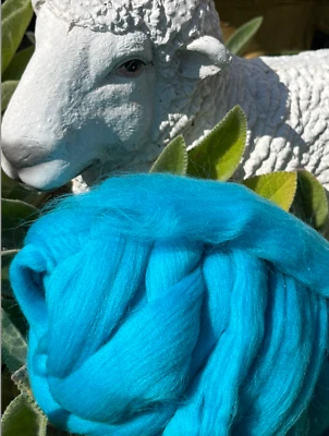 Wool Roving, Teal Blue Wool Roving, Teal Blue Roving, Spin Fiber, Felting Wool - Image 1 of 4