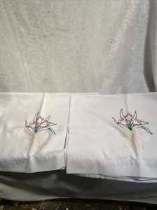 2 federe vintage ricamate all'uncinetto rosso verde fiori pizzo #20 - Foto 1 di 7