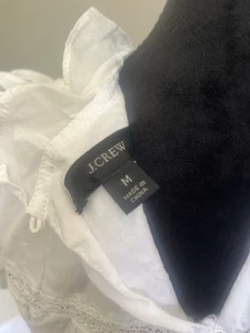 J. Blusa blanca con volantes y ojales Crew talla mediana para mujer - Imagen 1 de 11