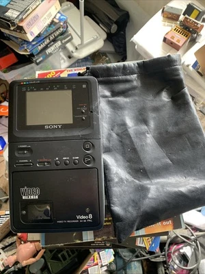 Sony Video Walkman Video 8 GV-8E Pal - Immagine 1 di 4