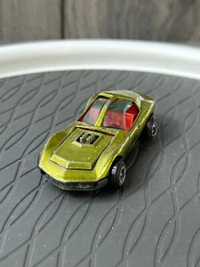 Johnny Lightning Custom Mako Shark Lime Yellow Red Interior Topper Redline Era - Picture 1 of 24