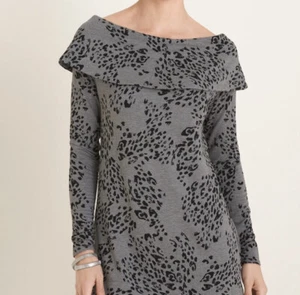 Chico’s Zenergy schulterfreies Tunika-Top Tiermotiv grau Gr. 3P oder 16 18 Petite - Bild 1 von 8