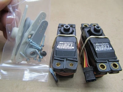 Dos servos JR DS821 - USADOS - Foto 1 de 4