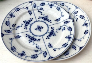 Hoechst Manufaktur Porzellan 2 x Teller Kuchen Frühstück Strohblume blau weiß - Bild 1 von 2