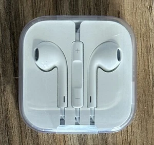 Apple Wired Earbuds 3.5mm Jack OEM Authentic Headphones w/ Built In Microphone - Zdjęcie 1 z 3