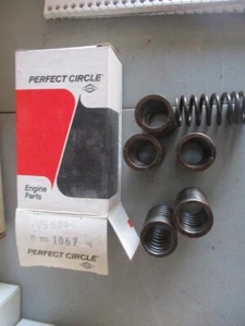 New Valve Springs (6) # 212-1067 / VS-556 Fits Vintage Tractor Multiple App's - Bild 1 von 1