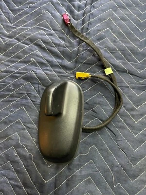 Dodge Ram 3500 Laramie 2017 antena aleta de tiburón negro OEM Foto 1 de 4