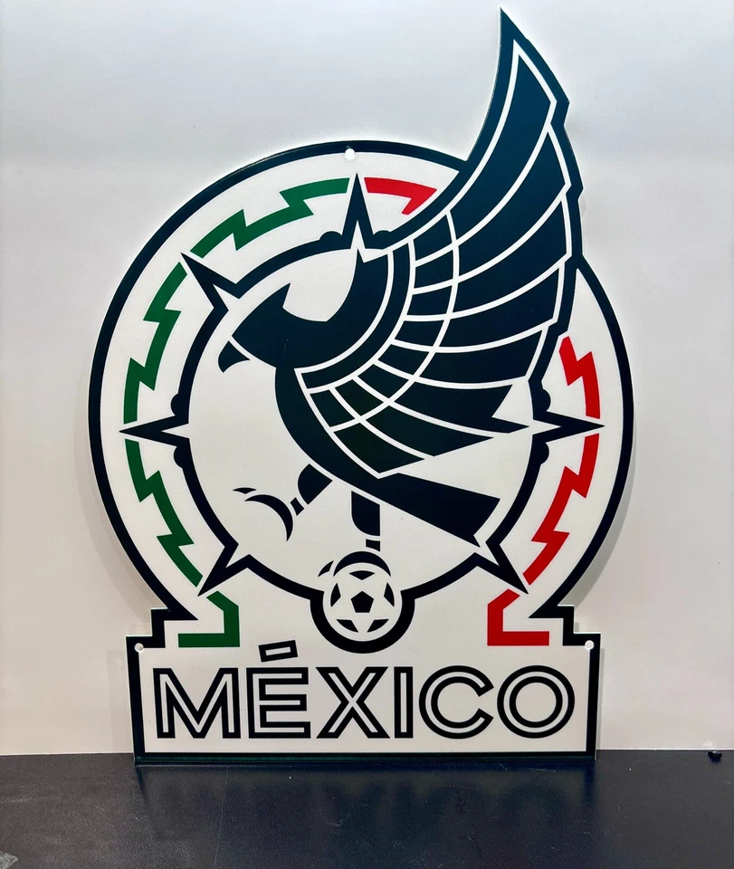 "Letrero metálico corte láser de la Selección Nacional de Fútbol de México 17"" X 12""" Foto 1 de 1